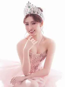 Miss Earth Vietnam 2025 Trâm Anh: Irresistibly Glamorous & Sweet Beauty Transformation-2