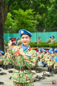 View Viral Blue Beret Female Soldier at Vietnam National Day Parade 2/9-1