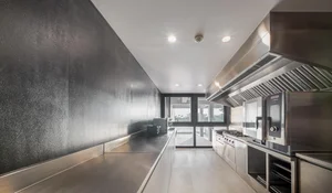 Stunning Riverside Minimalist Villa in Nakhon Pathom, Thailand: A Modern Architectural Masterpiece Designed for Golden Hour Sunsets and Serene Slow Living.-10