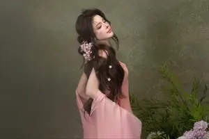 Lilly Luta Transforms into 'Living Doll' in Flowing Pink Silk Gown, Fairytale Beauty Unveiled-7