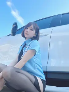 Coser Kenken - Fantia 2023.11 Part01: Meet the Adorable Police Girl in Captivating Cosplay-7