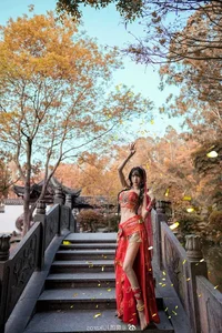 Stunning Traditional Cosplay by Streamer Futuaner: A Timeless Viral Look That Continues to Captivate Fans Worldwide-3