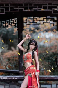 Stunning Traditional Cosplay by Streamer Futuaner: A Timeless Viral Look That Continues to Captivate Fans Worldwide-1