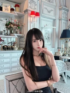 Stunning Traditional Cosplay by Streamer Futuaner: A Timeless Viral Look That Continues to Captivate Fans Worldwide-4