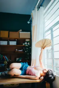 Coser Chunmomo's Dreamy Selfie Moments Part02: Captivating Beauty by the Window-24