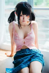 Coser Chunmomo's Dreamy Selfie Moments Part02: Captivating Beauty by the Window-21