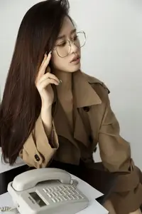 Chenaling_CL in YiTuYu Vol.8748: Elegant Office Chic with a Pensive Touch-20