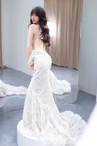 Sophisticated Allure: A Cinematic Visual Journey Into Yueer Yueer’s Timeless Elegance-15