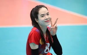 Stunning Spring Photoshoot of Volleyball Star Le Thanh Thuy Celebrating the 2026 Lunar New Year Year of the Horse-5