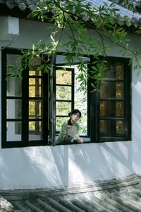 Elegant Modern Cheongsam Fashion by Qu Qi: YiTuYu Art Language Vol.9352 - A Stunning Collection of Fresh Qipao Style and Artistic Photography-9