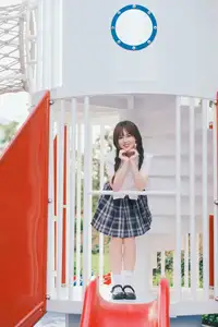 Pao Fu Xiao Fang's Radiant Youth: School Uniform at Dynamic Playground | YiTuYu Vol.8569-12
