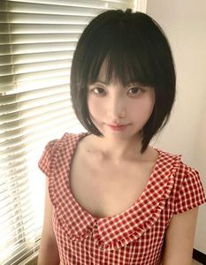 Japanese Bob Hairstyle Stylish & Charming Look of a Modern Beauty-6