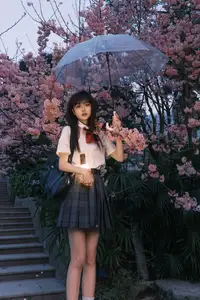 Xing Zhi Ka Tao: Dreamy Cherry Blossom Twilight with a Lantern - YiTuYu Vol.8564-5