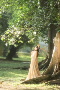 Elegant Portrait Photography Collection: YiTuYu Art Language Vol.9338 featuring Model Xiao Zi – Artistic Light and Shadow Study for Visual Inspiration-12