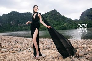 View Do Thi Ha: Miss Vietnam's Beauty Elevates, Exuding Elegant Charm-0