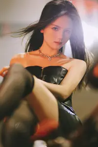 YiTuYu Vol.8799: Yi Ming's Edgy Charm with a Sports Motorcycle-1