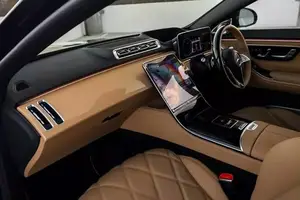 Discover the Ultra-Rare Mercedes-Maybach S680 Virgil Abloh: A Unique Masterpiece of Luxury Art Awaiting Its New Owner-2