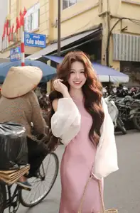 Charming Asian Beauty in a Vibrant Vietnamese Traditional Market-5