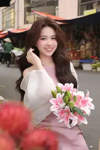 Charming Asian Beauty in a Vibrant Vietnamese Traditional Market-6