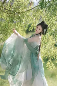 Chi Yan Zai Zhe Li: Ethereal Beauty in Ancient Attire Amidst Nature | YiTuYu Vol.8823-12