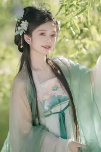 Chi Yan Zai Zhe Li: Ethereal Beauty in Ancient Attire Amidst Nature | YiTuYu Vol.8823-4