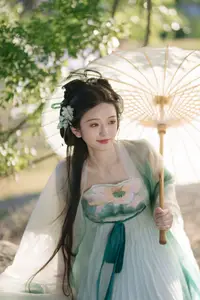 Chi Yan Zai Zhe Li: Ethereal Beauty in Ancient Attire Amidst Nature | YiTuYu Vol.8823-18