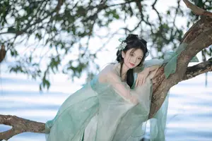 Chi Yan Zai Zhe Li: Ethereal Beauty in Ancient Attire Amidst Nature | YiTuYu Vol.8823-0