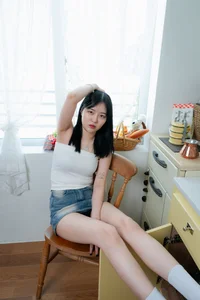 Elegant Portrait Photography Collection: Muchenne JM Vol.01 (58P) – Aesthetic Fashion Lookbook and High-Resolution Professional Modeling Gallery-13