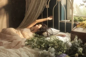 Ethereal Muse: Yao Pang Pang’s Dreamy Art Language-10