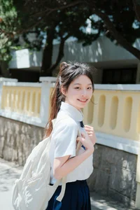 Artistic Portrait Photography: Elegant Side Profile Aesthetics in YiTuYu Art Language Vol.9333 featuring Model Ai Pai Ce Lian De Xiao Xiang-0