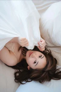Elegant Haruka Miwa FRIDAY Digital Photo Book Vol 1: Dream Bed-In Series Featuring Stunning Lifestyle and Portrait Photography-8