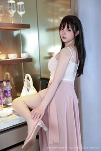 Elegant Portraiture Featuring Long Straight Black Hair: XiuRen No.10746 Soft Emotion Collection-22