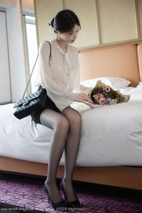 XiuRen No.10319 Bu Ding WOW: Discover Her Irresistible Charm & Chic Style-11