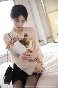 XiuRen No.10319 Bu Ding WOW: Discover Her Irresistible Charm & Chic Style-18