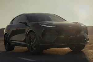 Lotus Eletre PHEV 939HP: The Ultimate Fusion of Power and Futuristic Design-0