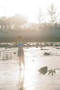 Zhu Shao Zi's Sunny Beach Escape: YiTuYu Vol.8763 Captures Summer Bliss-15