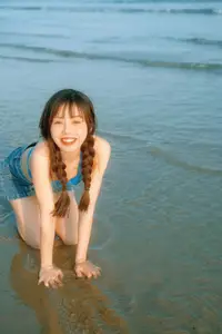 Zhu Shao Zi's Sunny Beach Escape: YiTuYu Vol.8763 Captures Summer Bliss-2