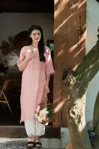 Elegant Vietnamese Beauty: Discovering a Girl's Grace in Gentle Sunlight-5