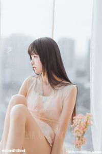 MTYH Vol.226 Girl by the Window: Serene Beauty in Soft Morning Light-19