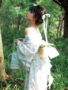 Elegant Outdoor Kimono Photography: Xiao Xin Yi Yi in YiTuYu Art Language Vol.9216 Aesthetic Portrait Collection-9
