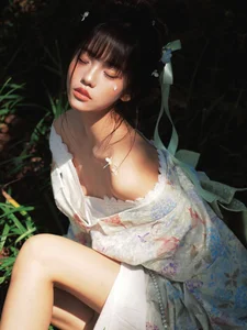 Elegant Outdoor Kimono Photography: Xiao Xin Yi Yi in YiTuYu Art Language Vol.9216 Aesthetic Portrait Collection-11