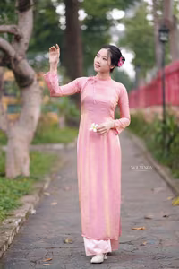 VGU No.153: Enchanting Traditional Vietnamese Ao Dai Beauty and Grace-6