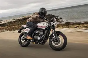 Triumph Tracker 400 2026 Flat-Track Icon Unveiled Experience Adventure at 202 Million VND with a Breathtaking Sunset-2