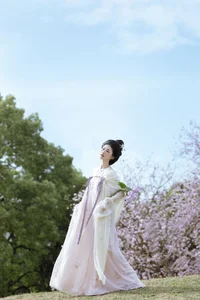 Ethereal Spring Muse: YiTuYu Vol.8958 Xiao Y Jin Tian Ye Hen Kai Xin-14