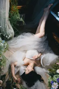 YiTuYu Art Language Vol.8775 Dan Dan: A Muse at the Piano - Melody of Pure Elegance-13