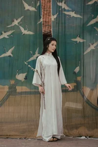 Timeless Elegance: The Traditional Vietnamese White Ao Dai Dress and Cultural Heritage Photography-5