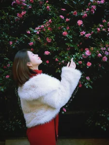 Elegant Japan Travel Style: Việt Phương Thoa in Stunning Traditional Kimono-6