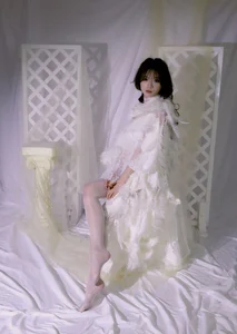 Elegant Art Photography: YiTuYu Art Language Vol.9170 Featuring Lan Lan in a Dreamy White Feather Aesthetic (38 High-Quality Images)-11