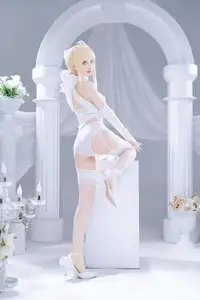 FGO Saber Bride: Shika XiaoLuLu Shines in Pristine White Wedding Dress - A Game Muse Brought to Life-7