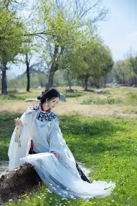 Wan Jiang Ting Vol.8722: Ethereal Beauty by the Stream, A Poetic Visual Journey-22